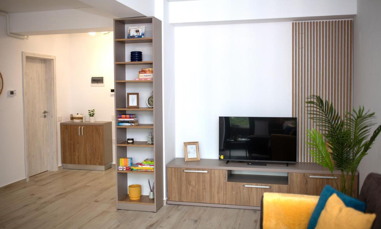'Just Like Home' Apartment - With Private Parking Place Galati  Ngoại thất bức ảnh